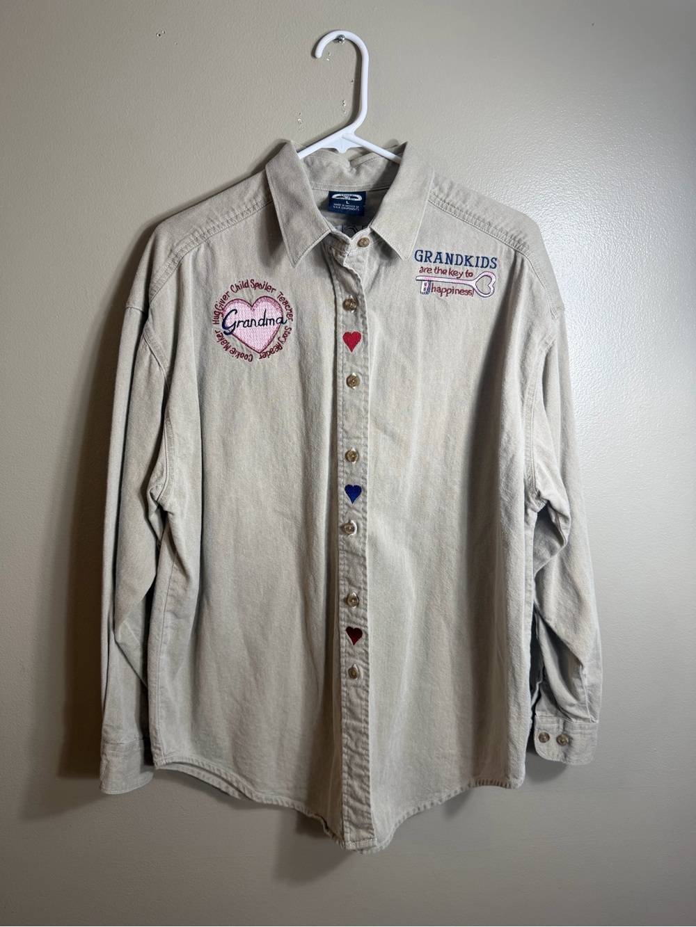 Vintage Grandma Embroidered Button Down Shirt Large Beige Hearts Grandkids